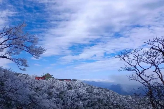 康輝旅游網(wǎng)【瀟灑行】【雙山冰雪奇緣】廣州往返湖南永州云冰山+莽山五指峰の冰雪聯(lián)游純玩3天