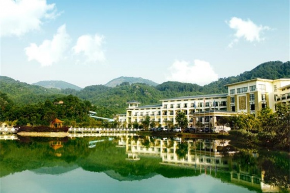 康輝旅游網(wǎng)廣州往返 韶關(guān)風(fēng)水雞 遇上大地大地傷痕純玩3天