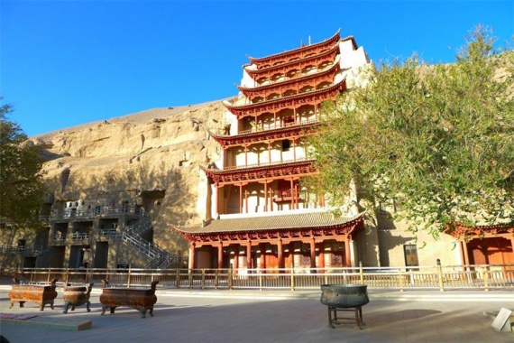 康輝旅游網(wǎng)<經(jīng)典西北絲路青甘寧蒙>蘭州+青海+敦煌+張掖+西寧+銀川、內(nèi)蒙純玩雙臥14天