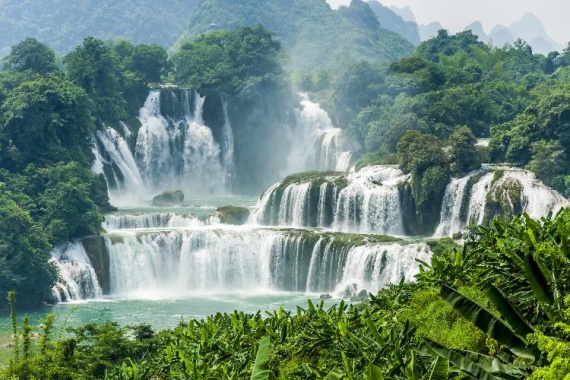 康輝旅游網(wǎng)廣州往返德天渠洋湖明仕田園、靖西鵝泉、錦繡古鎮(zhèn)動(dòng)車(chē)3天