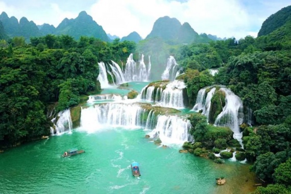 康輝旅游網(wǎng)WY<邊關(guān)畫廊>雙動5天，明仕田園+德天瀑布+通靈大峽谷+百鳥巖+巴馬長壽村