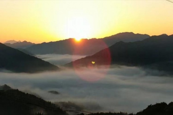 康輝旅游網(wǎng)<廣州往返>翁源東華禪寺   韶關(guān)古典園林楓灣溫泉、茶趣園 英德+韶關(guān)聯(lián)游3天