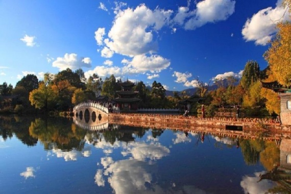 康輝旅游網(wǎng)<經(jīng)典><大美花開云南>廣州往返昆明 大理 麗江雙飛一動(dòng)純玩6日游*4月HX