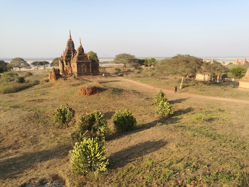 康辉旅游网<纯玩甘青大环线>深圳出发兰州+西宁+塔尔寺+青海湖+茶卡盐湖天空壹号+察尔汗盐湖+格尔木+水上雅丹+南八仙雅丹+敦煌+-张掖七彩丹霞+祁连山草原双飞8天7晚跟团游，体验骑马射箭+民族服饰拍照+歌舞+锅庄+坐马车