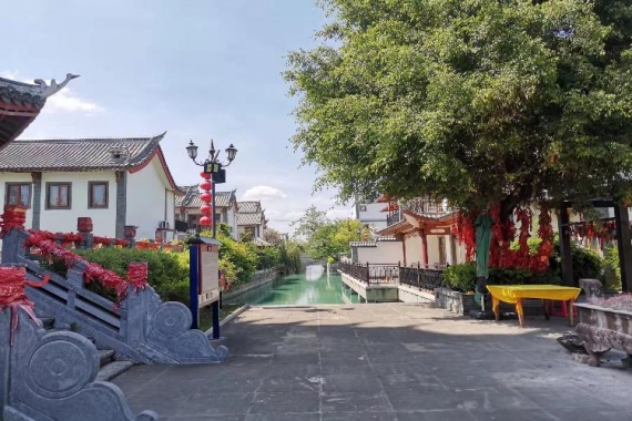 康辉旅游网广州往返广西，云上水乡 百色起义纪念馆+普者黑+青龙山+广南古城+坝美动车4天