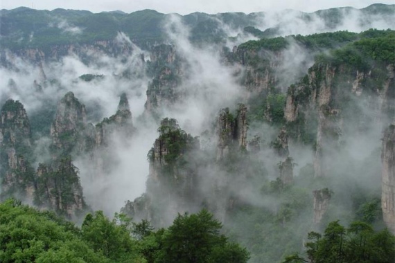 康辉旅游网<必发>11月王者张家界H·深度游张家界国家森林公园·天门山·芙蓉镇·凤凰5天