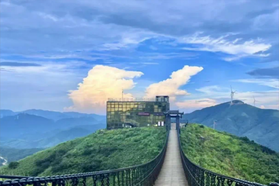 康辉旅游网【连州菜心季】广州往返清远连州千年瑶寨、湖南永州云冰山2天