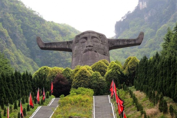康辉旅游网<必发><冰雪神农架>广州出发岳阳、中和国际滑雪场+神农顶+黄鹤楼双高4天