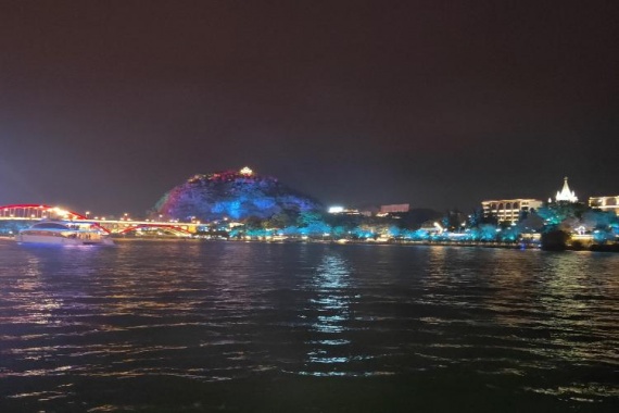 康辉旅游网网红柳州广州往返广西 窑埠古镇+百里柳江+马鞍山+老君洞动车4天