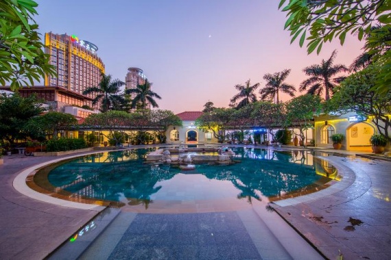 康辉旅游网【赞】广州往返惠州河源 食足8餐 游小径湾  5A镜花缘 巴伐利亚庄园 纯玩3天