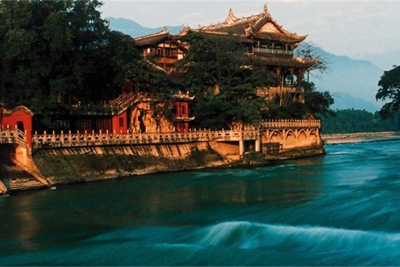 康辉旅游网<必发>四川天堂洲际品味成都 峨眉 乐山 都江堰 熊猫 三星堆双飞/双动纯玩6天