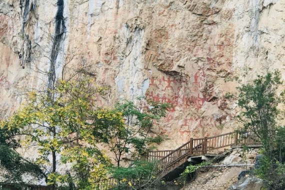 康辉旅游网特惠<崇左边境游>双动4天，花山岩画+友谊关+德天瀑布+峒那屿湾+伏那秘境+温泉